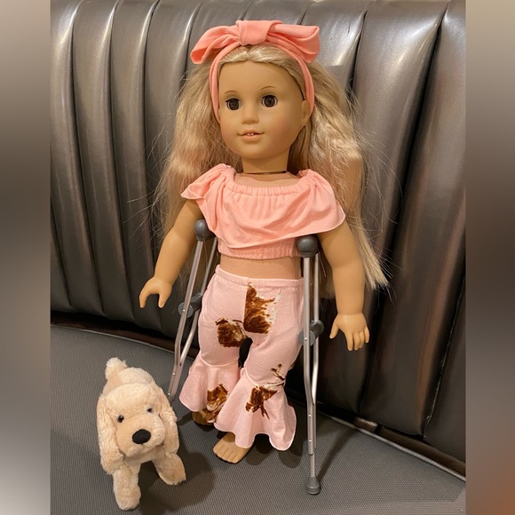 American Girl Doll, crutches and pet dog! Beautiful gift set for the holidays ! - Picture 1 of 6